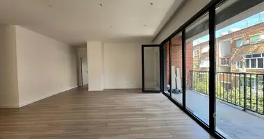 Büro 120 m² in Tirana, Albanien