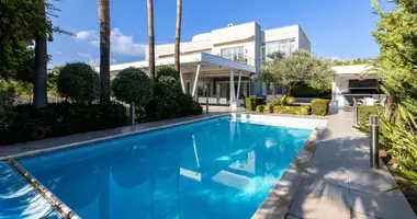 5 bedroom apartment in Koinoteta Pyrgou Lemesou, Cyprus