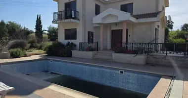 Dom 4 pokoi w Mouttagiaka, Cypr