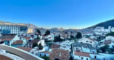 Apartamento 3 habitaciones en Budva, Montenegro