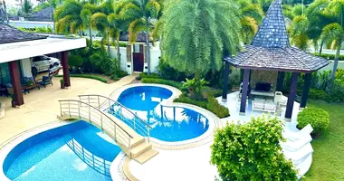 Villa 4 chambres dans Phuket, Thaïlande