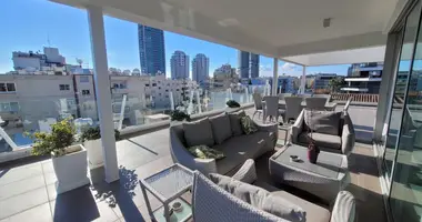 Mieszkanie 3 pokoi w Limassol, Cypr