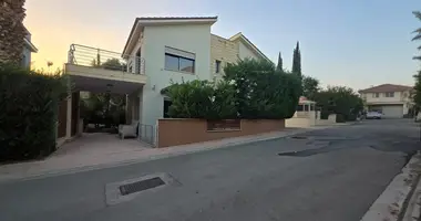 Apartamento 3 habitaciones en Koinoteta Parekklesias, Chipre