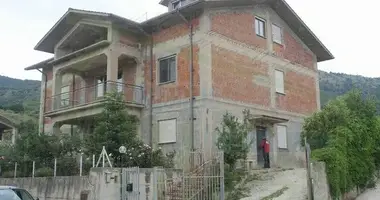 Villa in Alessandria della Rocca, Italien