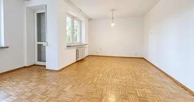 Квартира 2 комнаты в Варшава, Польша