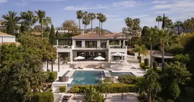 5 bedroom house in San Pedro Alcantara, Spain