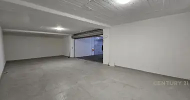 Almacén 70 m² en Tirana Municipality, Albania