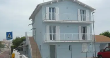 Apartamento 3 habitaciones en Terni, Italia