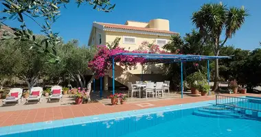 5 bedroom house in Kalyves, Greece