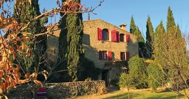 Willa w Besalu, Hiszpania