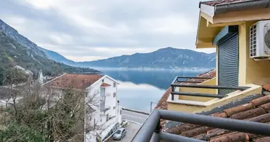 Apartamento 2 habitaciones en Dobrota, Montenegro