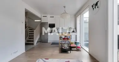 2 bedroom house in Helsinki sub-region, Finland