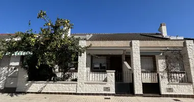 Townhouse 4 bedrooms in Pilar de la Horadada, Spain