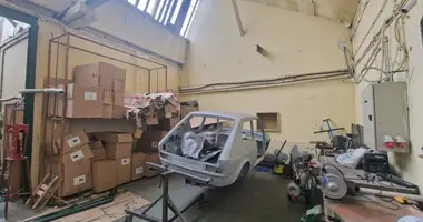 Boutique 1 050 m² dans Voïvodie de Łódź, Pologne