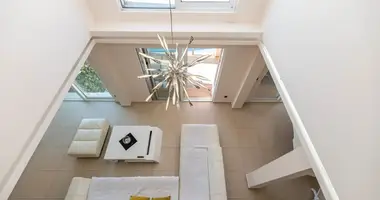 Villa 6 bedrooms in Dobrota, Montenegro