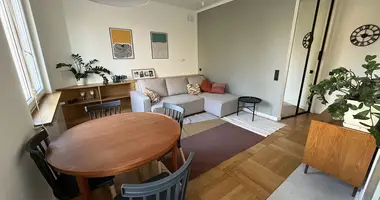 Mieszkanie 1 pokój w Warszawa, Polska