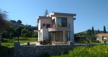 Villa 4 bedrooms in Girne Belediyesi, Northern Cyprus