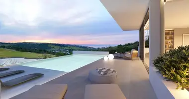 3 bedroom apartment in Estepona, Spain