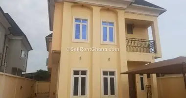 Dom 4 pokoi w Akra, Ghana
