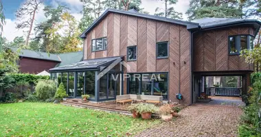 5 room house in Jurmala, Latvia