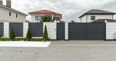 Haus 5 zimmer in Lymanka, Ukraine