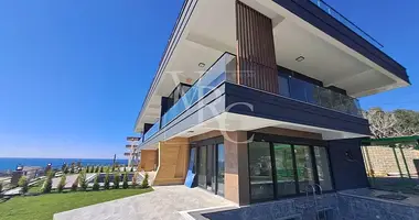 Villa 4 bedrooms in Alanya, Turkey