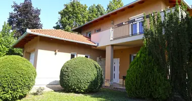 Casa 4 habitaciones en Balatongyorok, Hungría