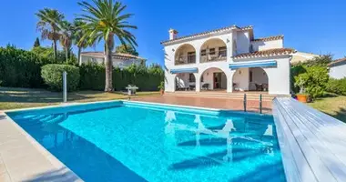 5 bedroom house in Estepona, Spain
