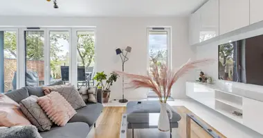 Квартира в Варшава, Польша