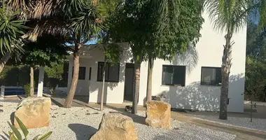 Haus 5 Schlafzimmer in Kouklia, Zypern