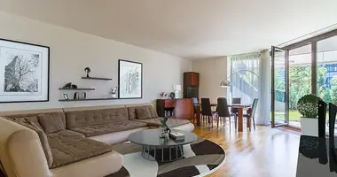 Mieszkanie 3 pokoi w Miasto Stołeczne Praga, Czechy