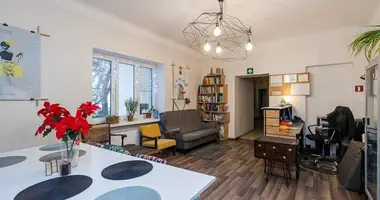 Mieszkanie 5 pokojów w Warszawa, Polska
