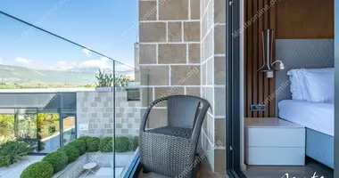 Квартира в Тиват, Черногория