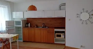 Mieszkanie 2 pokoi w Warszawa, Polska