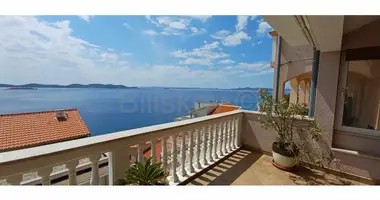 Casa 8 habitaciones en Opcina Pakostane, Croacia