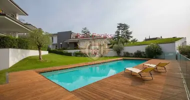 2 bedroom apartment in Padenghe sul Garda, Italy