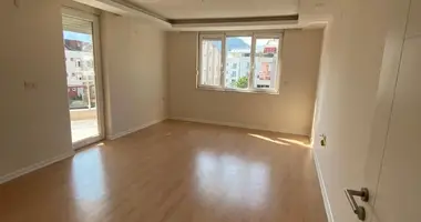 Wohnung 3 zimmer in Konyaalti, Türkei