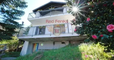 Villa 3 habitaciones en Porto Valtravaglia, Italia