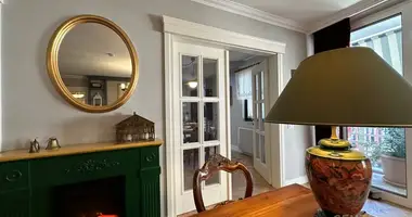 Квартира 2 комнаты в Тирана, Албания