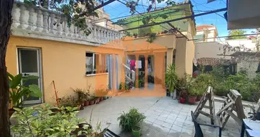 Casa 4 habitaciones en Bashkia Durres, Albania