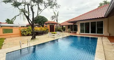 4 bedroom house in Ban Na Chom Thian, Thailand