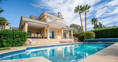 4 bedroom house in Benalmadena, Spain