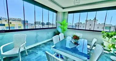 Apartamento 4 habitaciones en Mezitli, Turquía