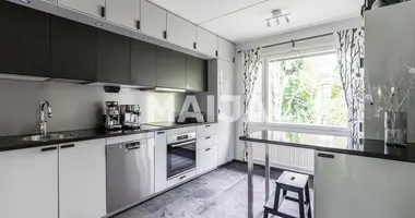 Adosado Adosado en Kerava, Finlandia