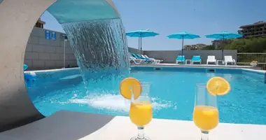 Hôtel 750 m² dans Boreti, Monténégro