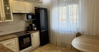 Apartamento 3 habitaciones en Minsk, Belarús