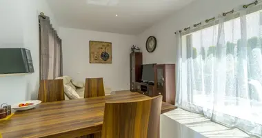 Reihenhaus in Abadin, Spanien