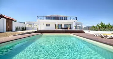 Villa in Abadin, Spanien
