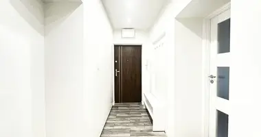 Mieszkanie 2 pokoi w Warszawa, Polska