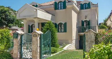 Дом 4 спальни в Цетинье, Черногория